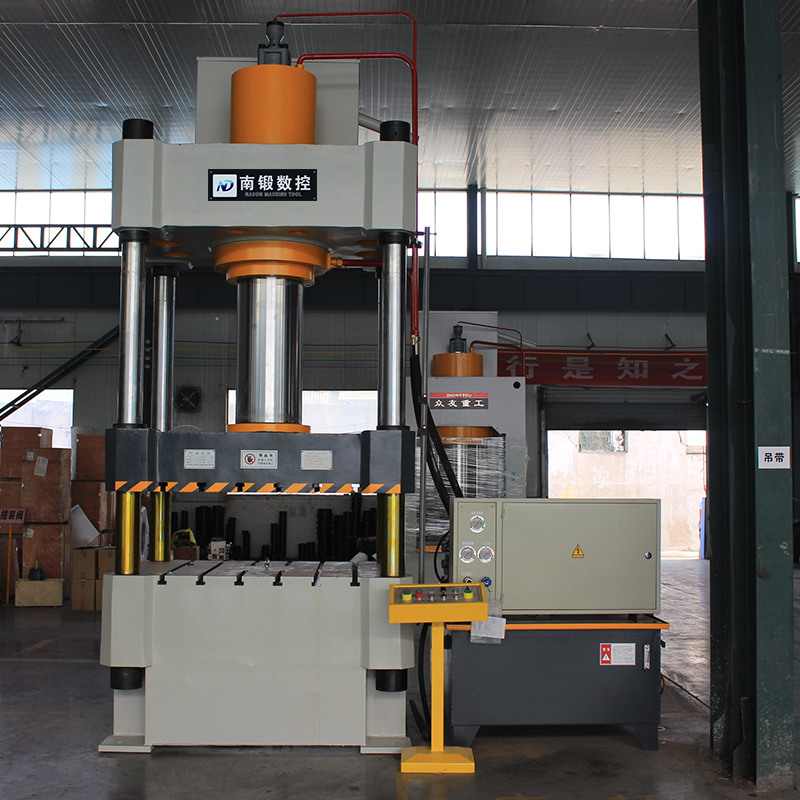 使用油壓機(jī)在工作中有可能出現(xiàn)的問題