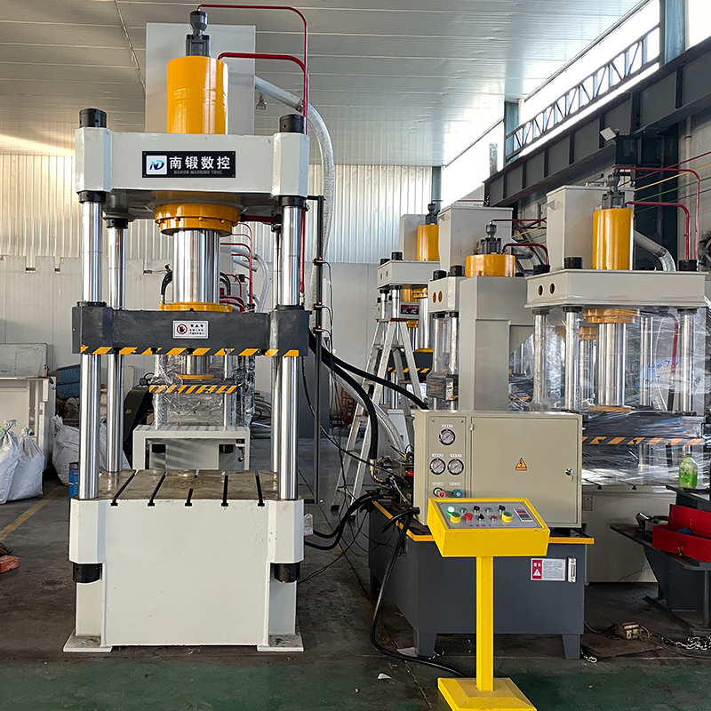 滕州200噸三梁四柱液壓機 200t廠家現(xiàn)貨四柱油壓機