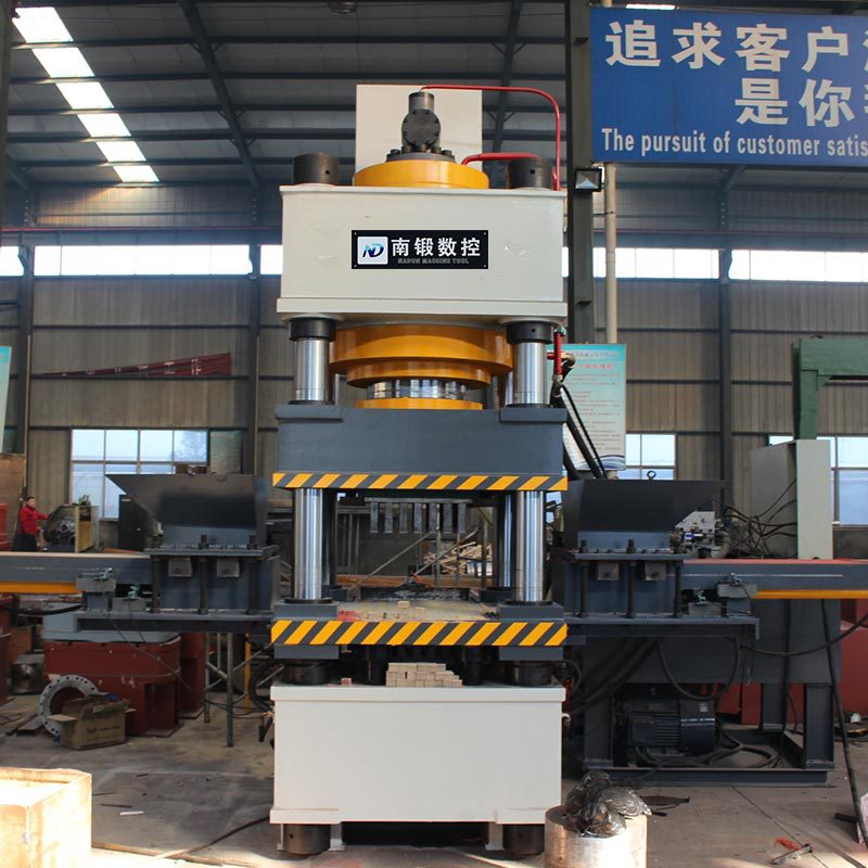 魚餌壓塊機630噸雙色魚餌塊成型油壓機