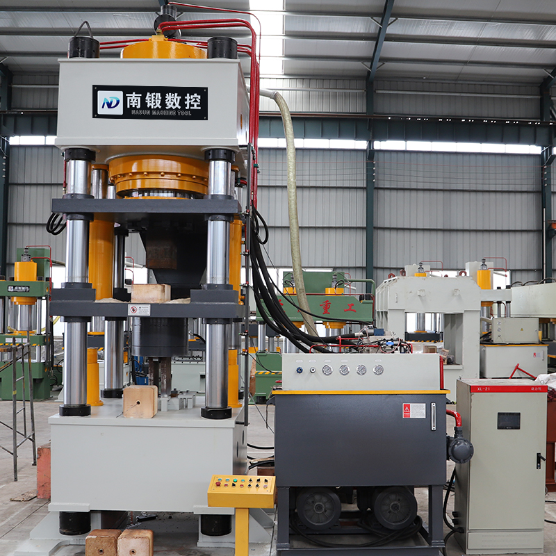 伺服液壓機(jī)的優(yōu)點(diǎn)，油壓機(jī)伺服控制系統(tǒng)的優(yōu)勢(shì)