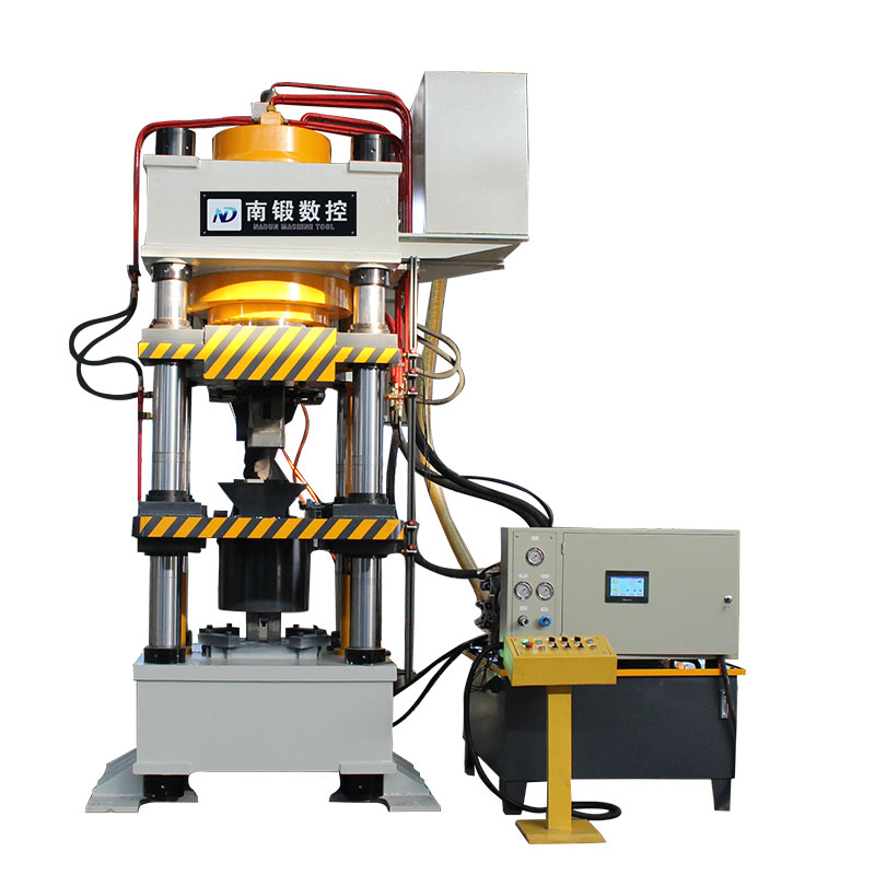500噸牛羊舔磚液壓機(jī)500T粉末成型壓力機(jī)四柱油壓機(jī)